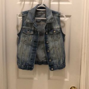 Jean Vest
